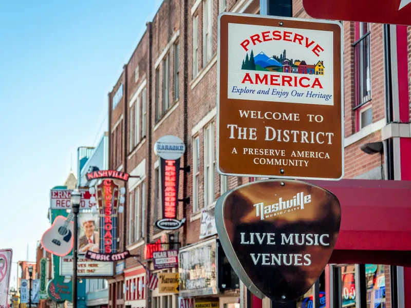Welcome to The District sign on Lower Broadway